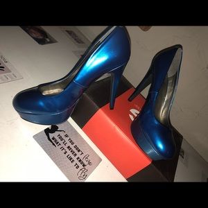 Guess high heel pumps blue
